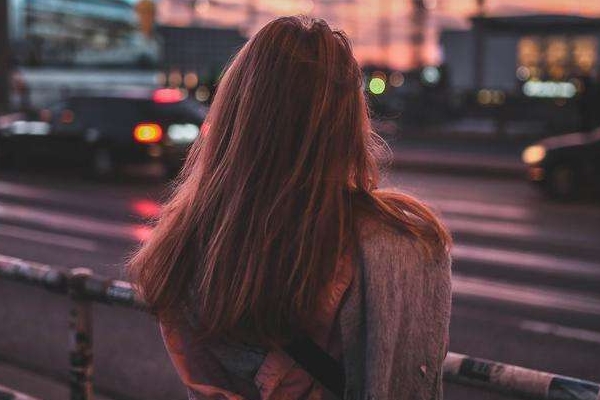 女性手相怎么看事业:事业线图解女右手详解